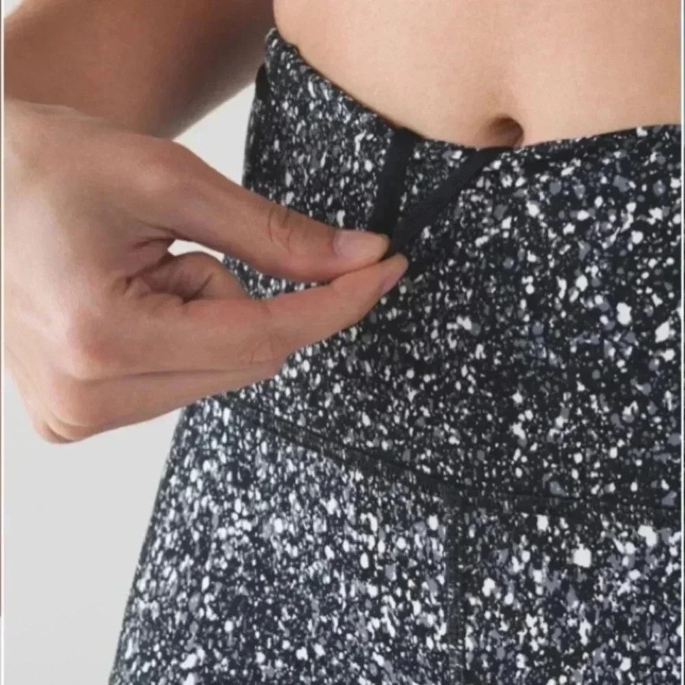 Lululemon outrun 17” crop